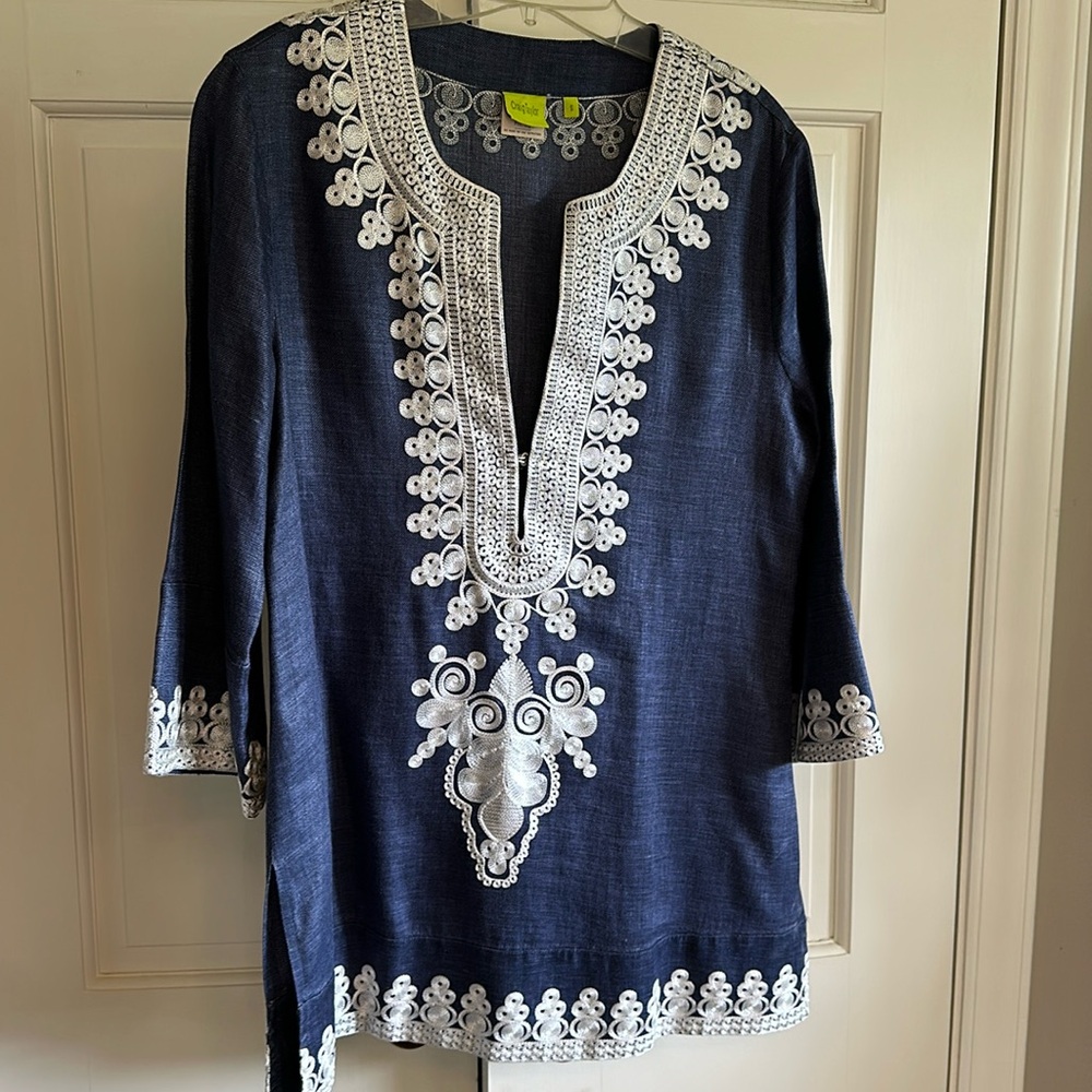 Blue linen tunic with incredible white embroidered detail